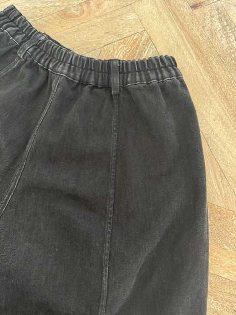 Blackbird Barrel Jeans
