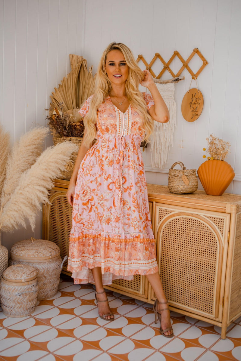 The Analia Dress - Peach